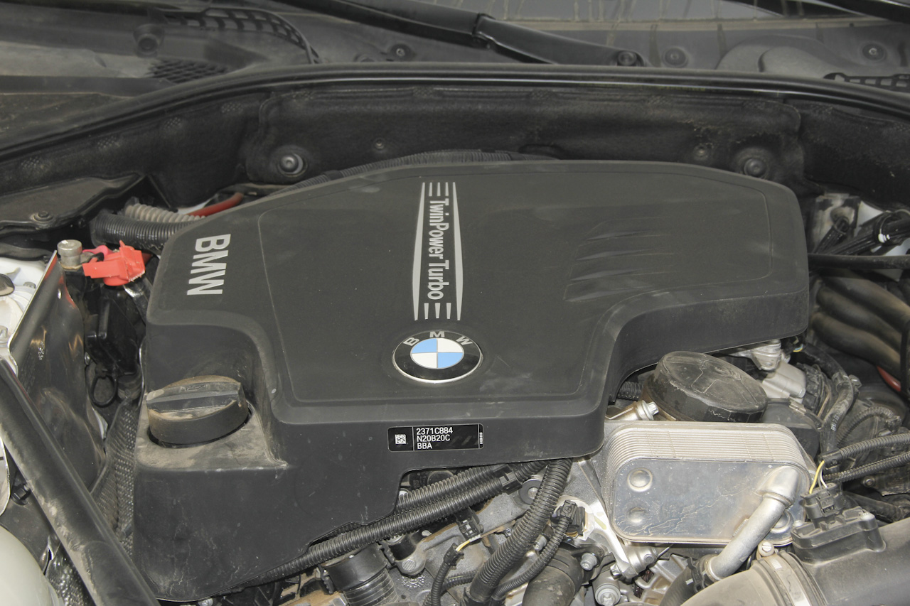 2017款宝马5系525Li 2.0T自动豪华设计套装 