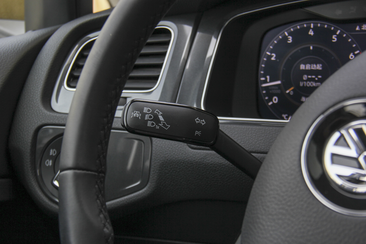 2018款高尔夫1.4T自动旗舰型280TSI