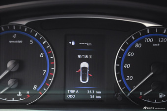 2017款海马M6 1.5T自动豪华型