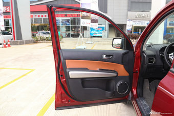 2016款风度MX6 2.0L自动两驱梦想版