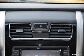 2016款风行S500 1.6L自动尊贵型