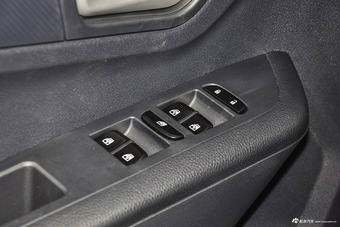 2016款瑞迈2.8T手动两驱豪华款