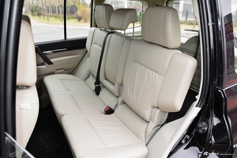 2016款帕杰罗V97 3.8L V6 GLS中东版