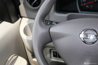 2016款NV200 1.6L自动豪华型