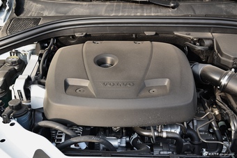 2017款沃尔沃XC60 2.0T自动T5 AWD智远升级版