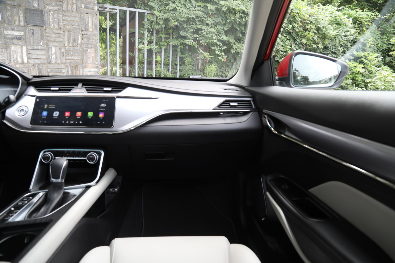 2018款吉利缤瑞1.0T自动缤耀版200T 