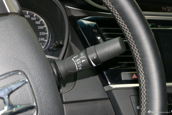 2017款思铂睿2.4L自动豪华版