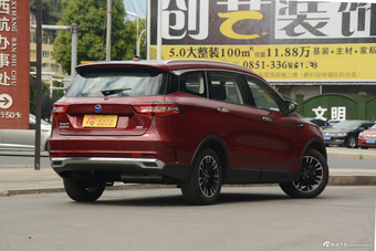 2018款君马S70 1.5T手动标准型