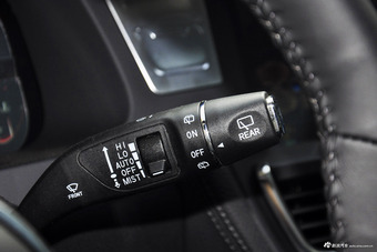 2016款众泰T600 2.0T自动尊贵型运动版