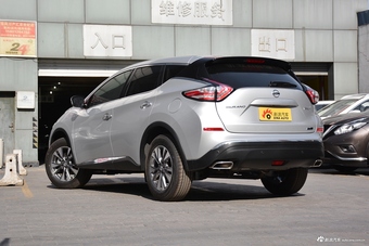 2017款楼兰2.5L自动XL两驱智尚版 