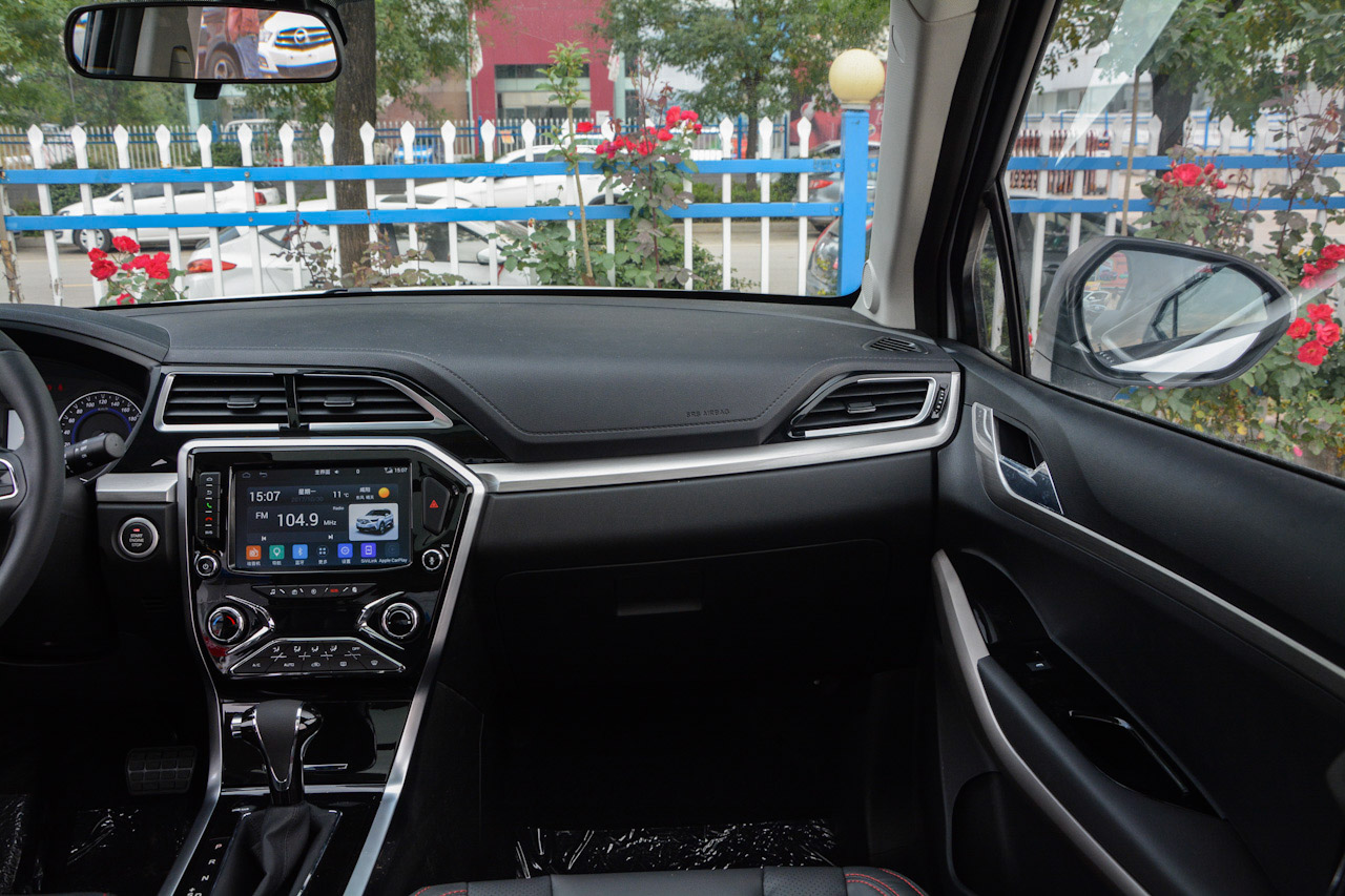 2018款海马S5青春版 1.6L自动旗舰型