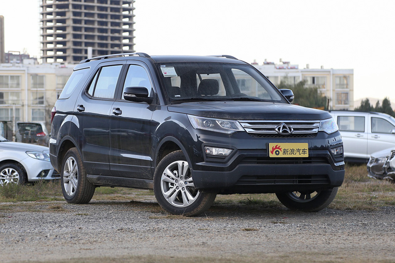 2016款长安CX70 1.6L手动运动型