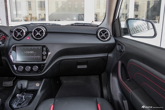 2016款东南DX3 1.5T自动尊贵型