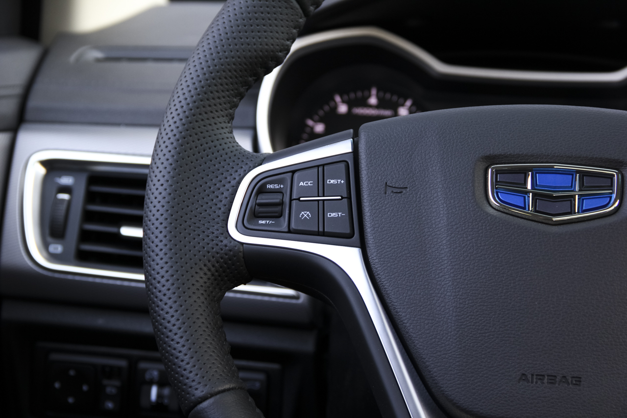 2018款吉利帝豪GL 1.4T自动尊贵智联型