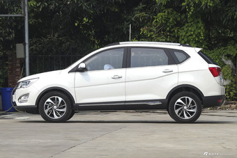 2016款 宝骏560 1.5T手动豪华型