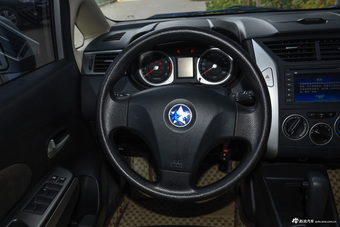 2015款启辰R50X 1.6L自动豪华版