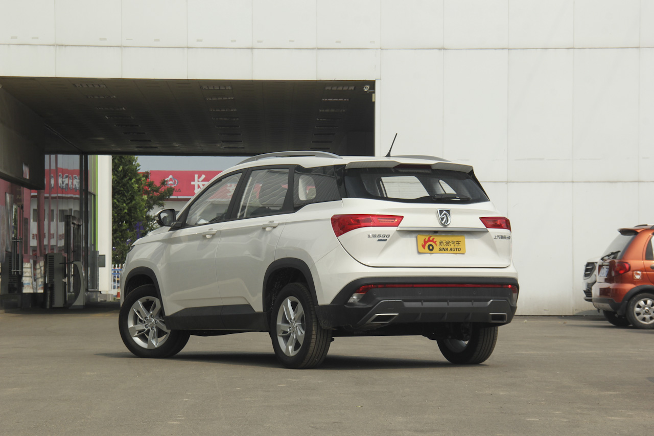 2018款宝骏530 1.5T手动精英型 