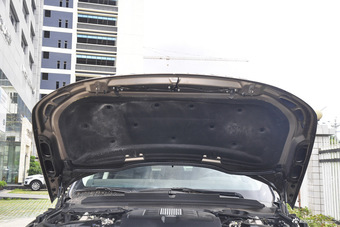 2016款揽胜运动版3.0自动V6 SC HSE