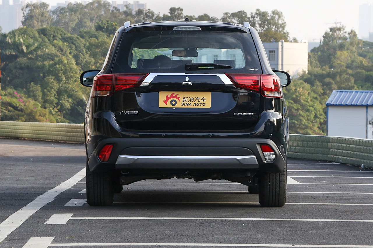 2016款欧蓝德2.4L自动四驱尊贵版7座