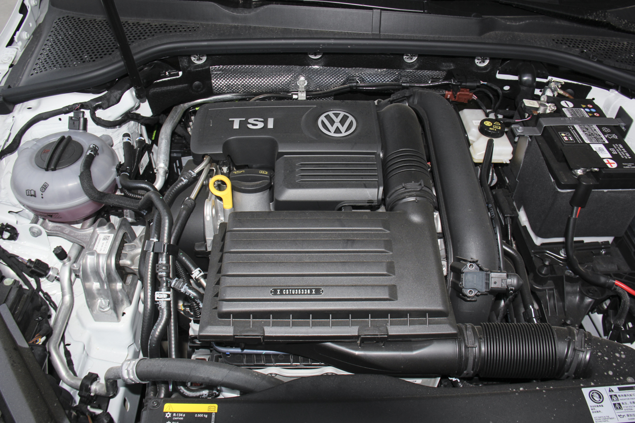 2018款高尔夫1.4T自动舒适型230TSI