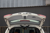 2016款北汽威旺S50 1.5T CVT欢动尊贵型