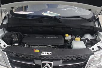 2016款宝骏730 1.5T手动舒适版 7座