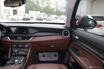  2017款Stelvio 2.0T 280HP自动豪华版