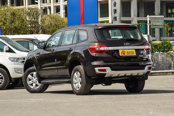 2016款撼路者2.0T自动四驱菁英版汽油