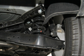 2017款奥迪Q3 1.4T自动30 TFSI风尚型