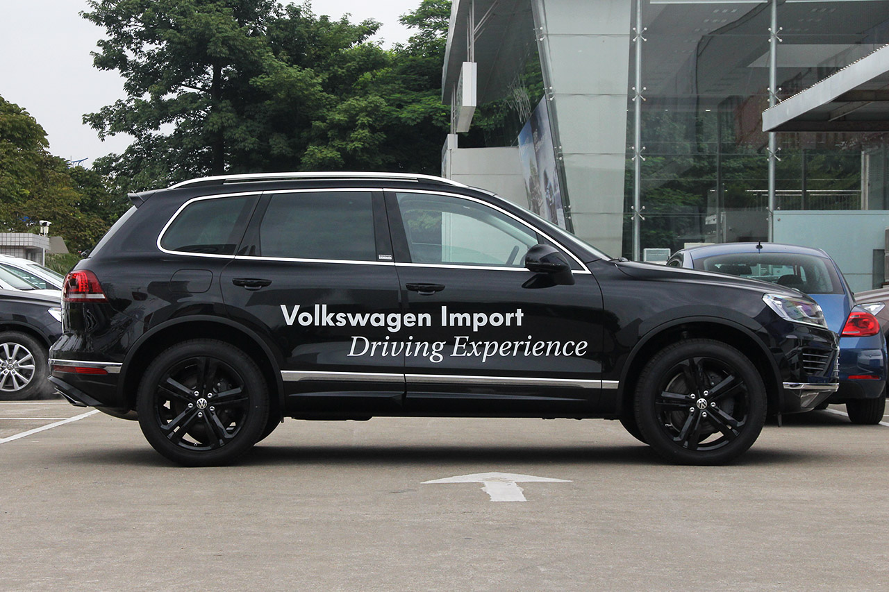 2017款途锐3.0T自动行政版 