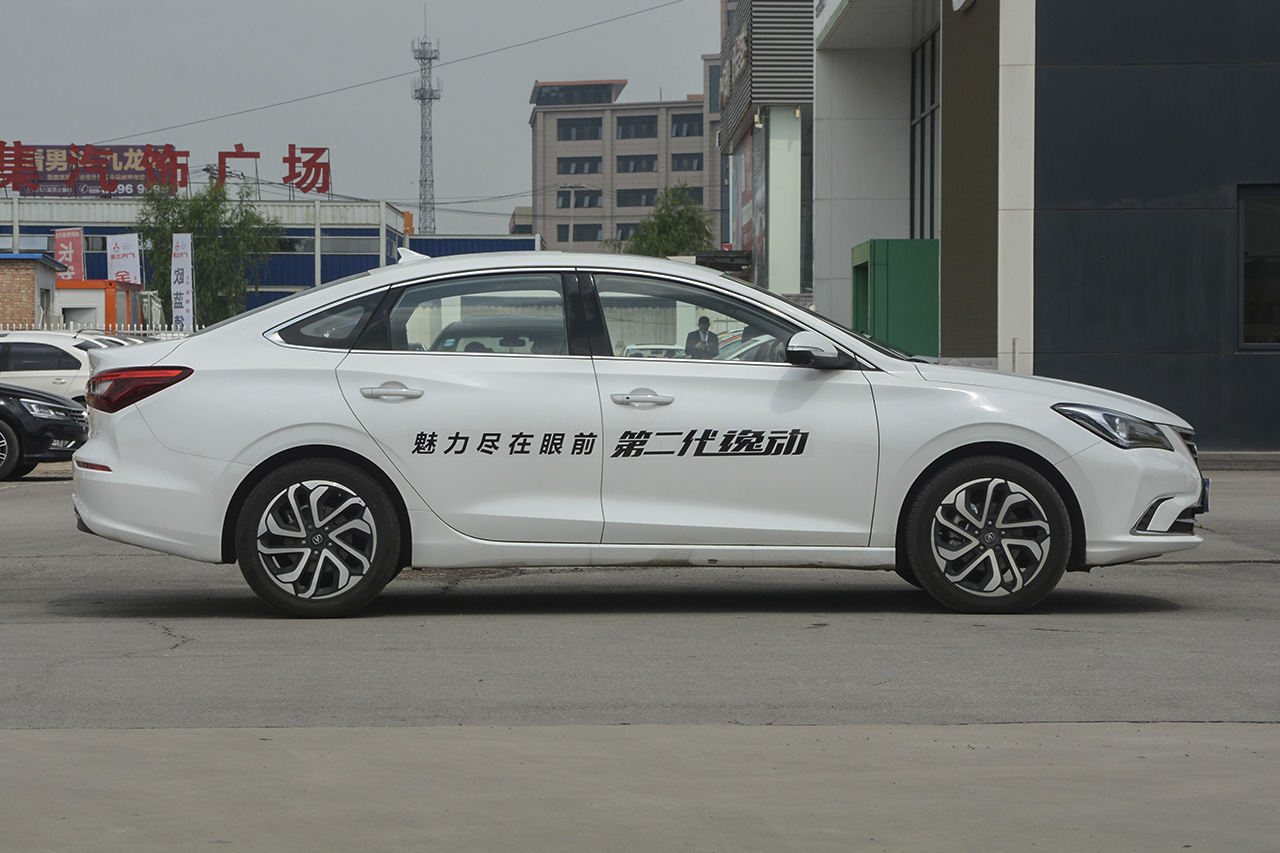 2018款逸动1.6L GDI自动尊尚型 