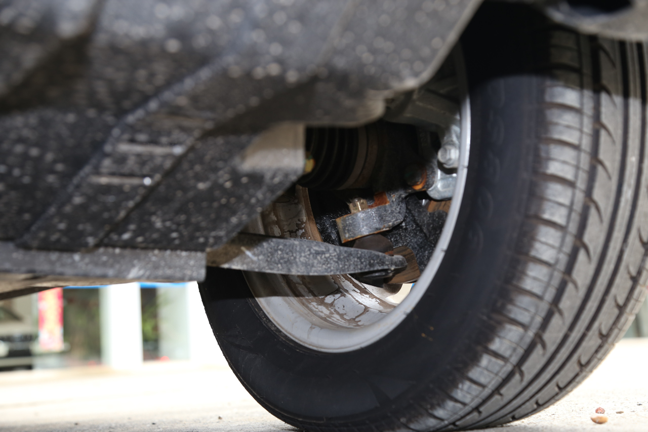 2016款风光370 1.5L手动标准型7座 摩卡棕