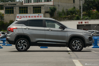 2017款宝骏510 1.5L自动豪华型