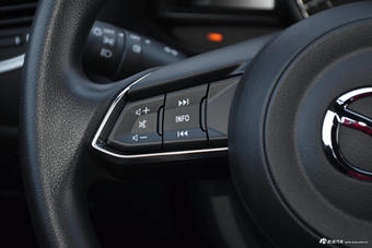 2018款马自达CX-4 2.0L手动两驱蓝天活力版