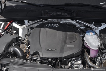 2017款奥迪A4L Plus 2.0T自动40TFSI时尚型