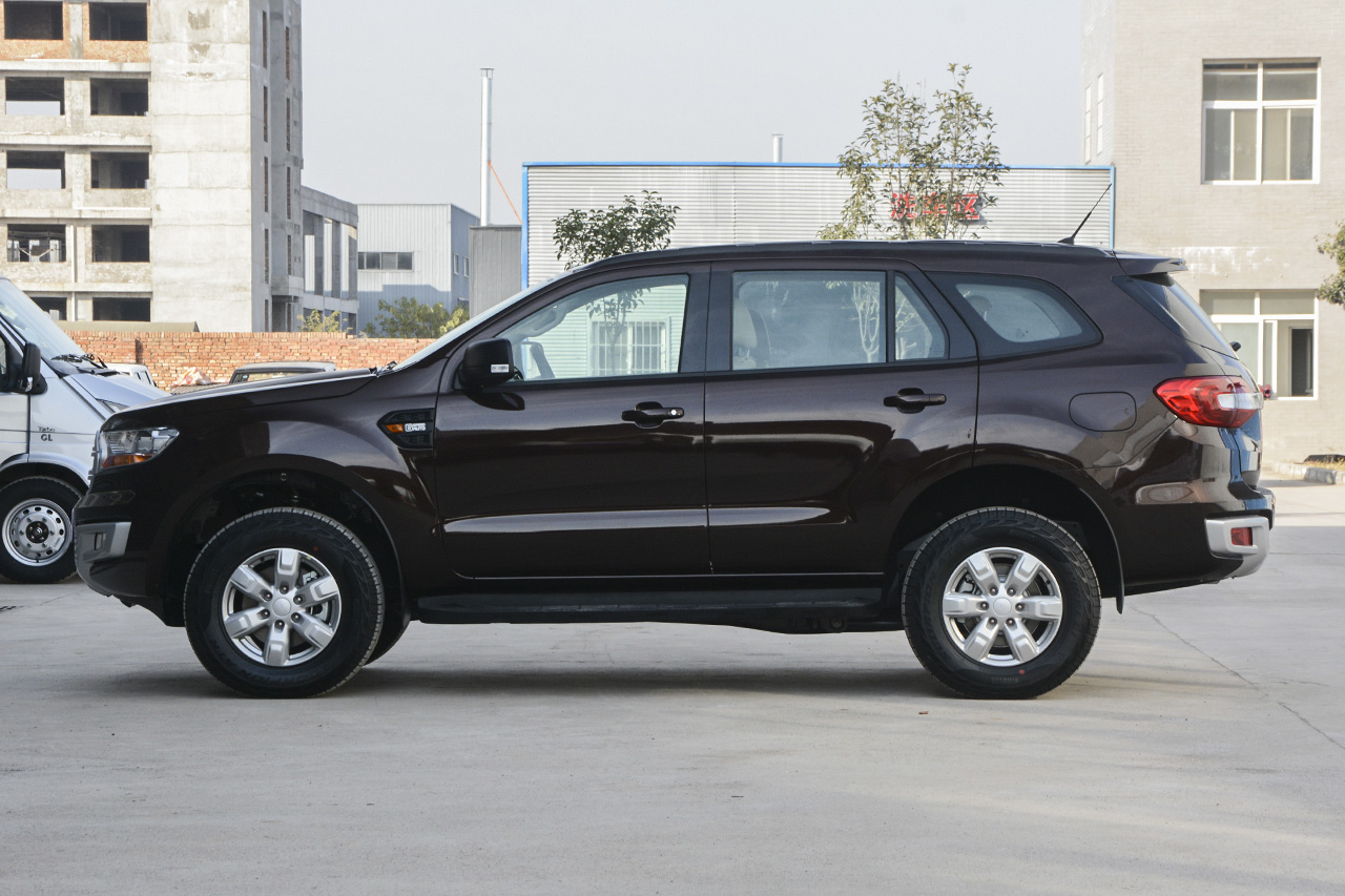 2017款撼路者2.0T自动四驱菁英版汽油5座