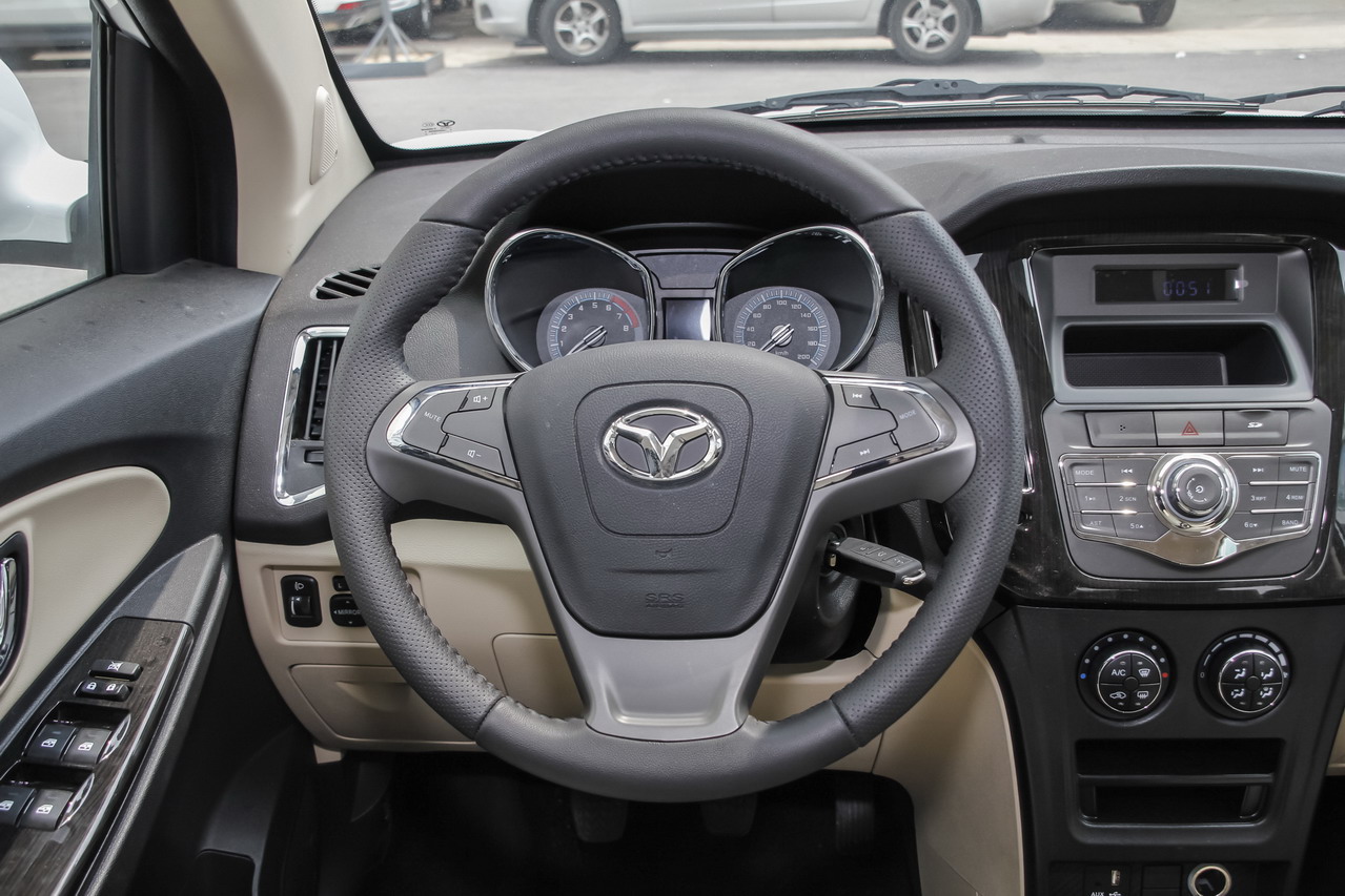 2016款英致G3 1.5L手动精英版