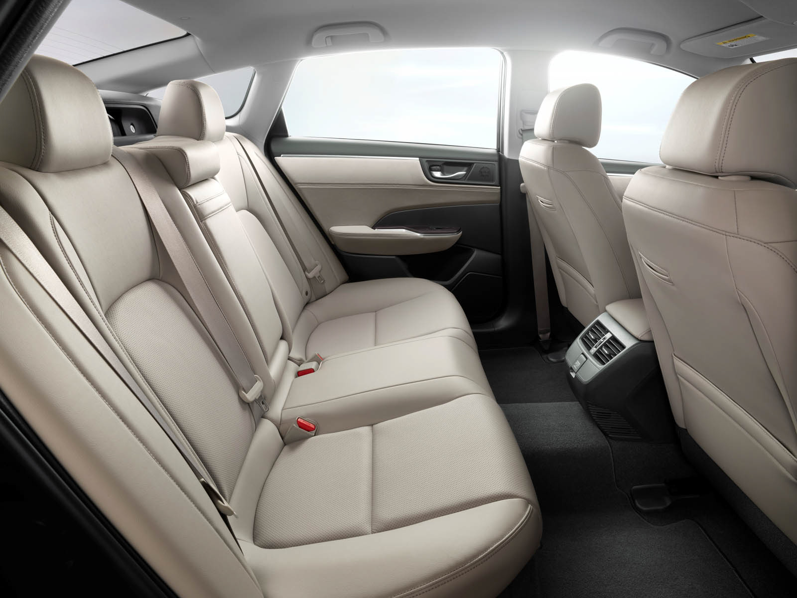 实拍|本田CLARITY 最大续航超750km