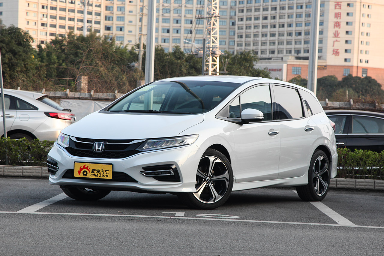 2017款杰德 1.5T自动210TURBO CVT豪华版 6座