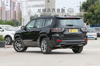 2018款大指挥官2.0T自动四驱臻享版