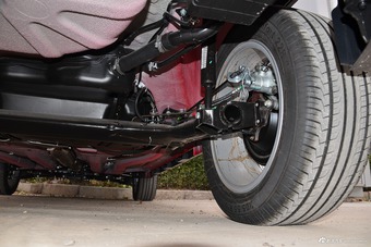 2017款瑞虎3X 1.5L手动版I 红色