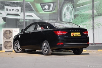 2018款北汽绅宝D50 1.5L手动尊贵智驾版