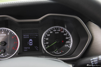 2016款海马M3 1.5L手动舒适型天窗版