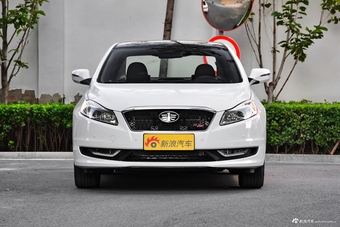 2018款奔腾B70 1.8T自动轿跑版互联智享型