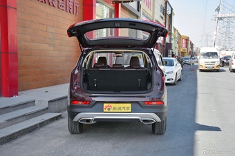 2017款宝骏560 1.5T DCT旗舰型7座