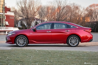 2019款亚洲龙双擎2.5L自动Limited旗舰版国V