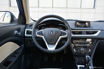 2016款悦翔V7 1.0T手动劲驰新锐型