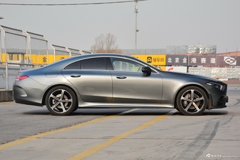 2018款奔驰CLS级2.0T自动300 豪华型