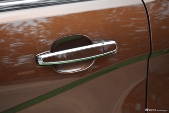 2017款宝骏560律动版1.5T手动乐享型