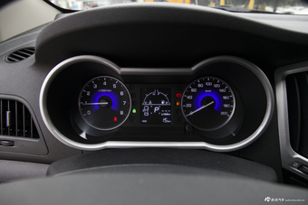 2017款风神AX3领先版1.5L自动尚酷型